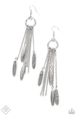 Thrifty Tassel ~ Silver