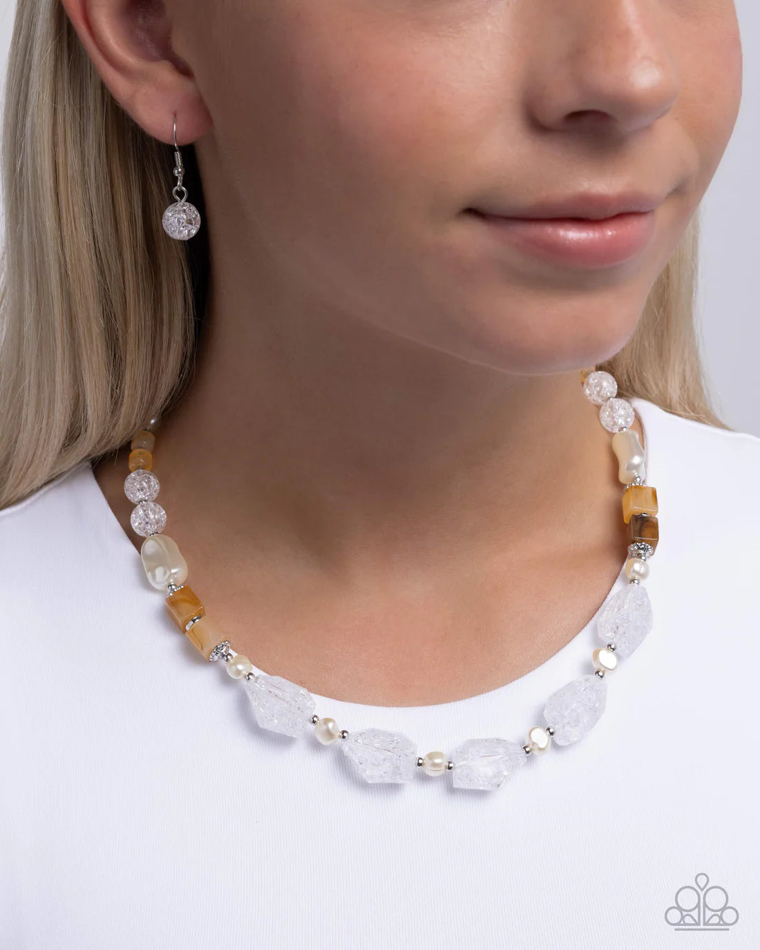 Cracking Chic ~ White