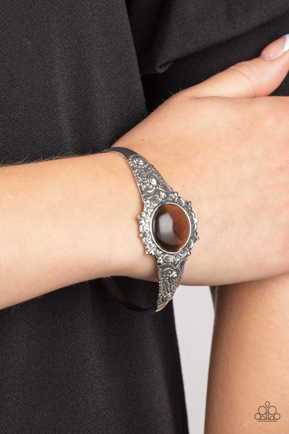 Extravagantly Enchanting ~ Brown